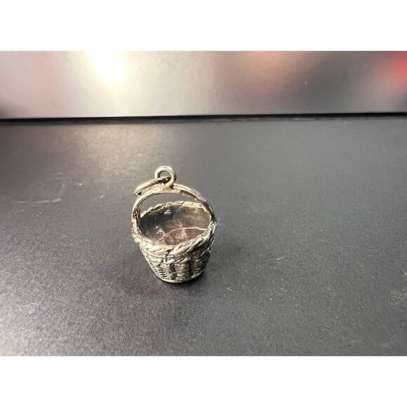 Vintage Sterling Silver Woven Basket Pendant Charm 3.79g - Picture 8 of 10